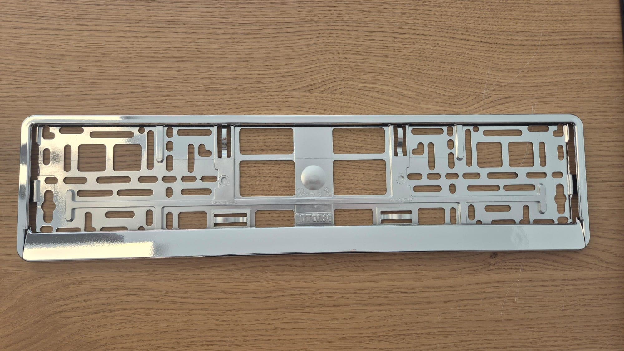 Porte-plaque voiture chromé clipsable cadre plaque brillant